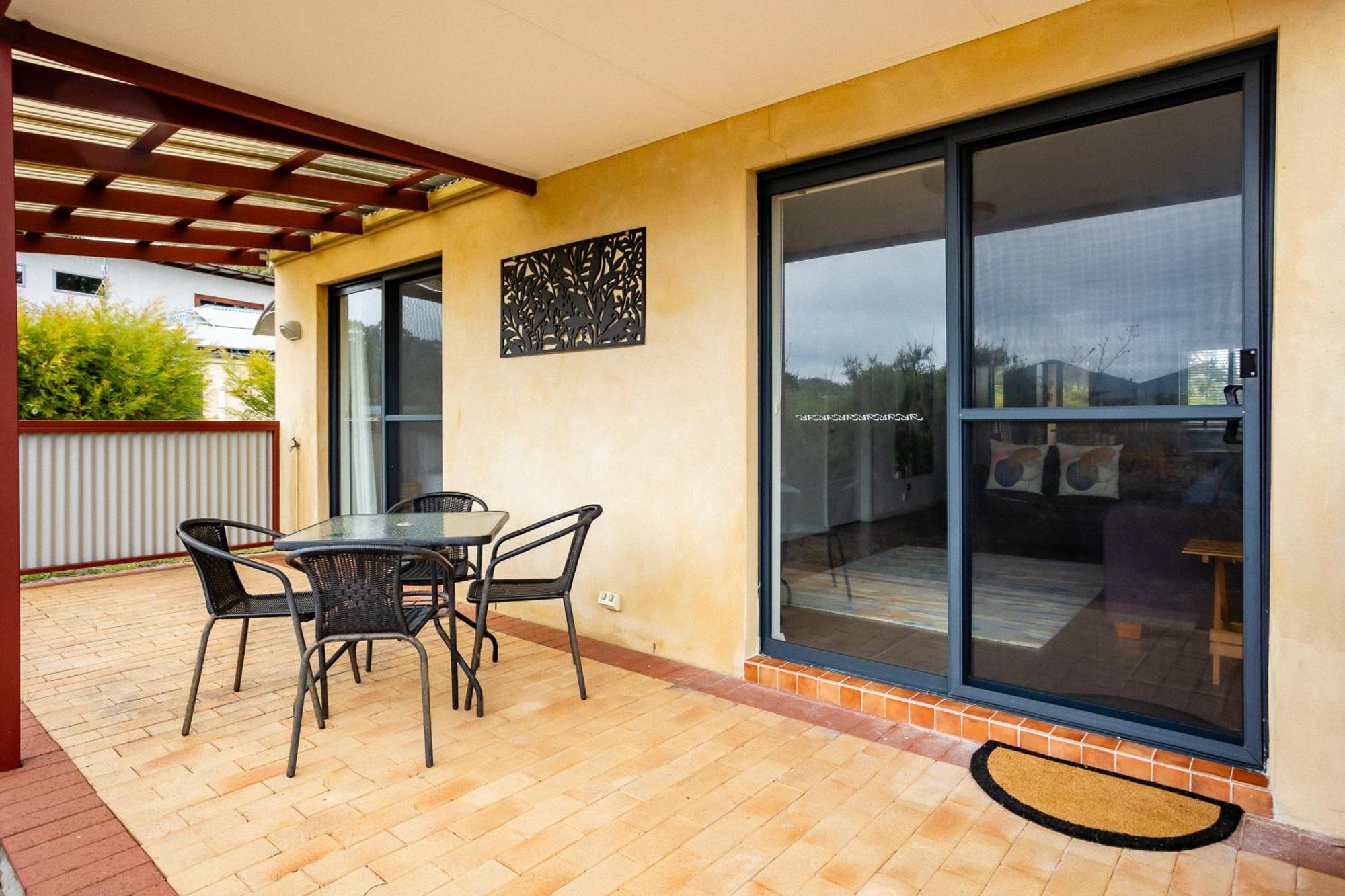 Cosy Corner By The Bnb Collection Albany Exterior photo